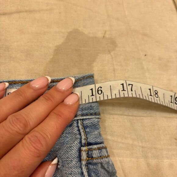 Ladies Levi’s 501 Button Fly Distressed Cut Off Shorts 32” Waist High Rise - Picture 12 of 12